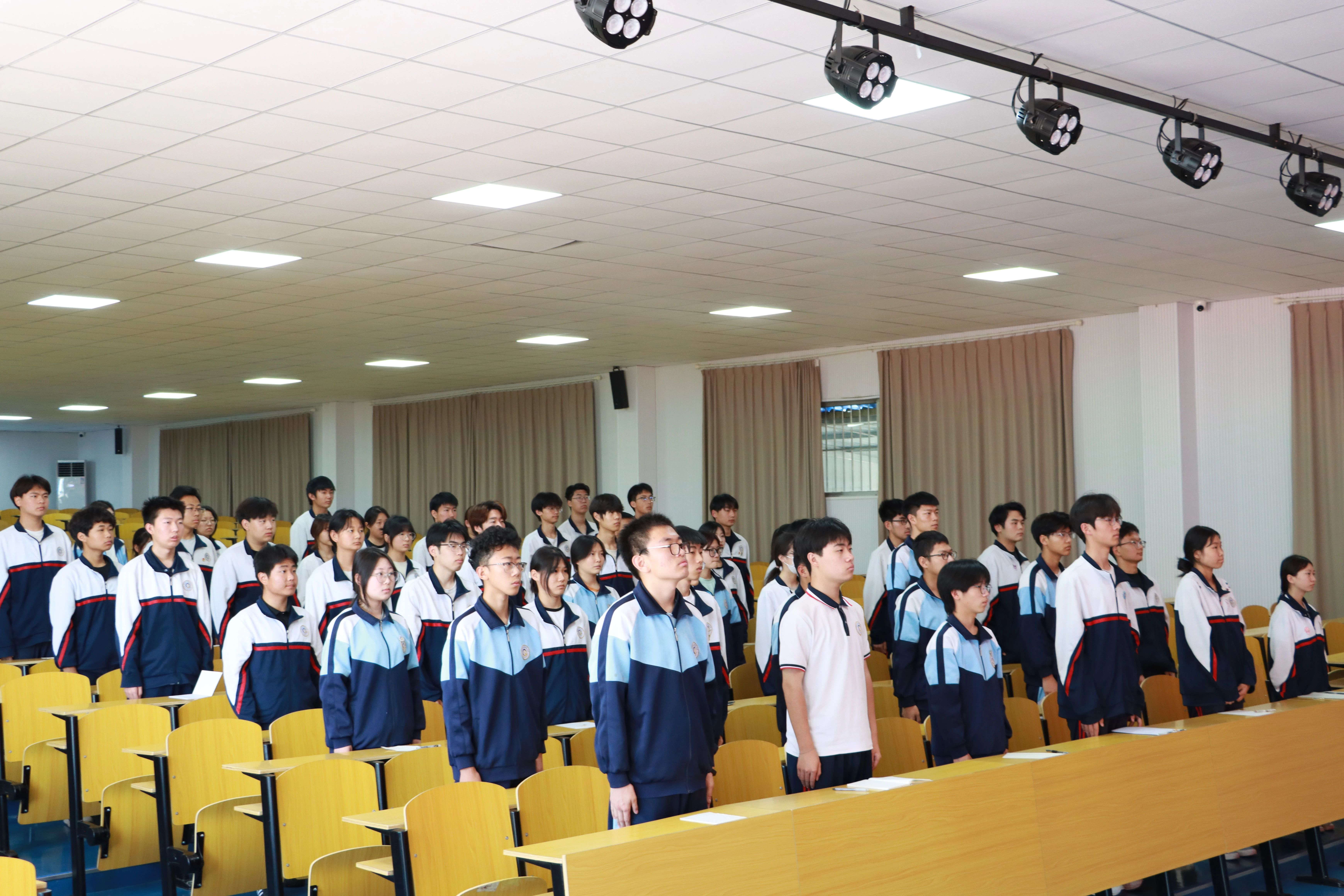 046152d3a8189e4b595b7cb6c4e08bc6.jpg 2_看图王.jpg