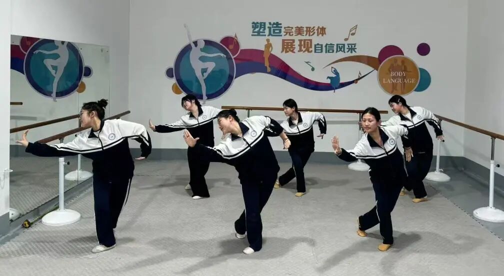 25d5afe3bb0852d7c50e4b7fc7d20fa1.jpg 25d5afe3bb0852d7c50e4b7fc7d20fa1.jpg
